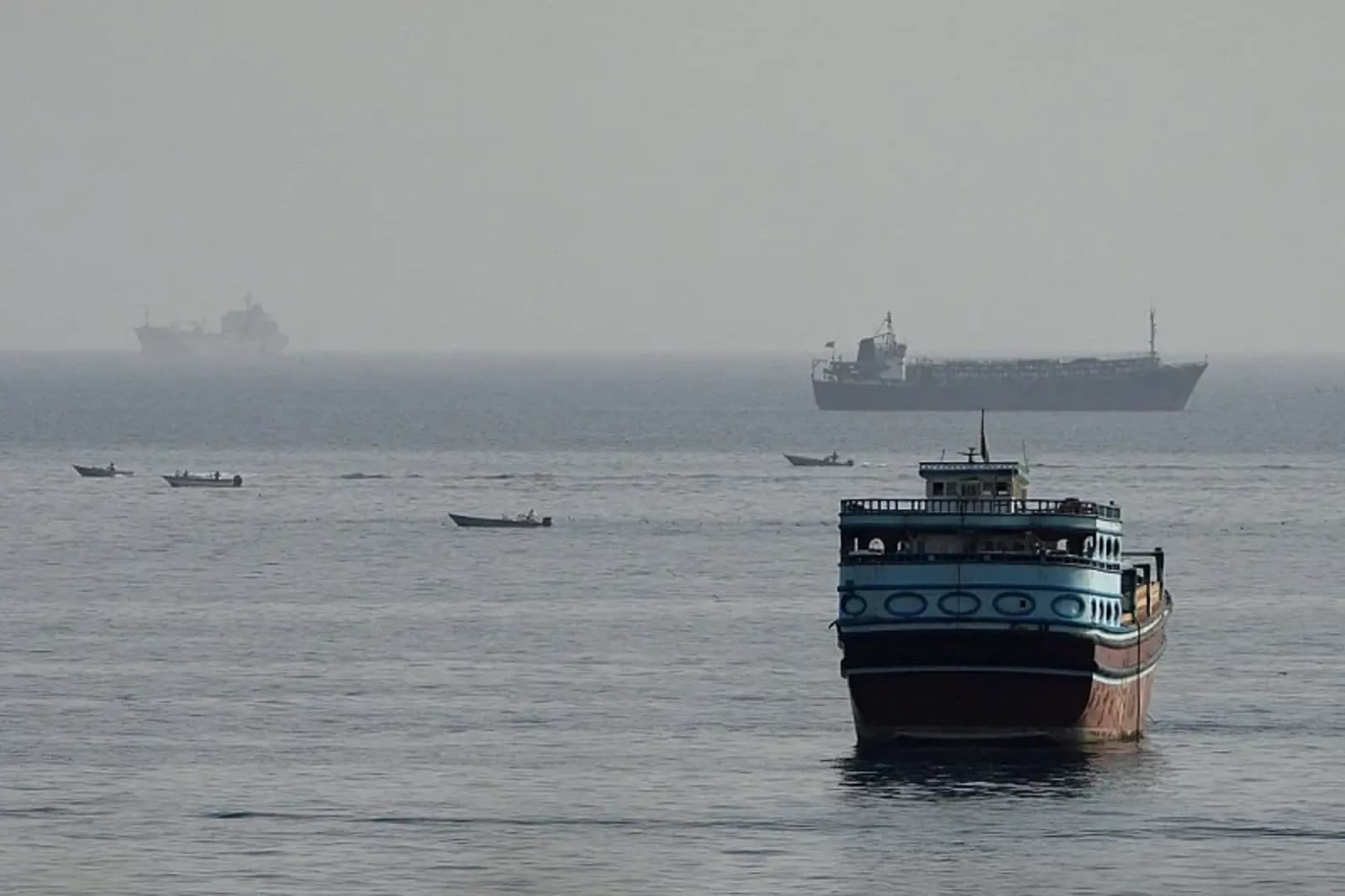 Dvije eksplozije na tankeru kod obale Omana tokom prolaska kroz Hormuški moreuz - slika 1