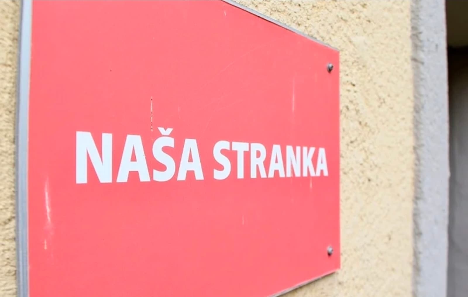 Naša stranka upozorava: Policajci u ZHK, HNK i K10 nose uniforme bez oznaka FBiH - slika 1