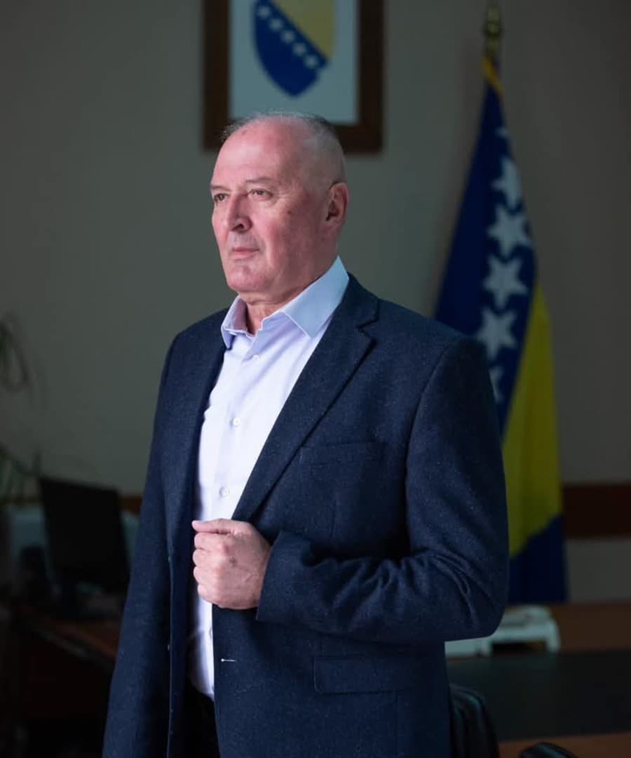 "Srpski narod nije ni Vučić ni Dodik. Narodi nisu ničije privatno vlasništvo..." - slika 1