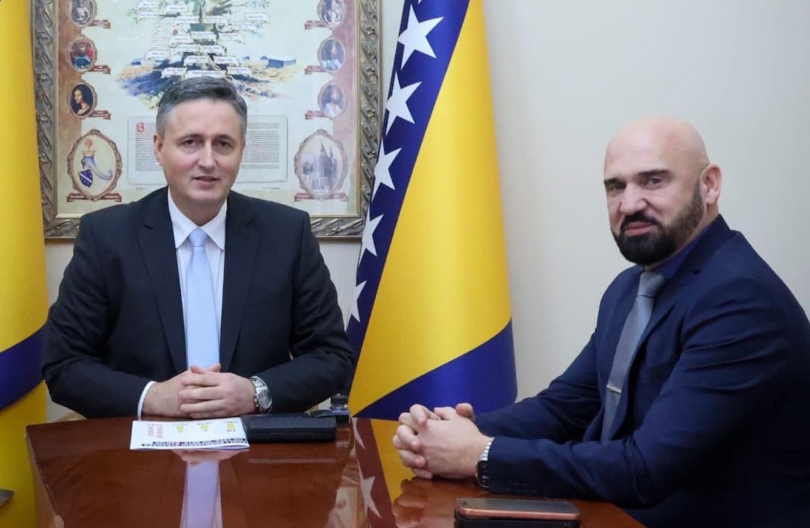 "Dr. Bećirović i dr. Isak": Titule kao zamjena za rezultat i program - slika 1