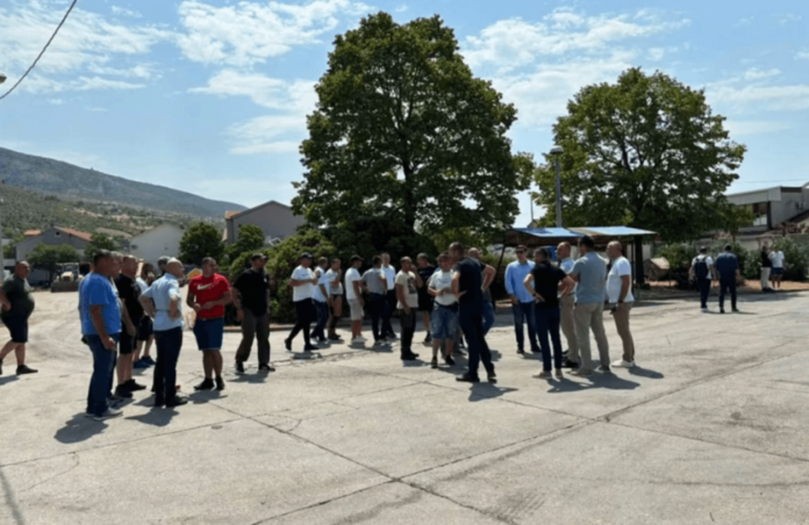 Otpušteni Bošnjaci iz Mostara odbili Kordića: Nećete nam oduzeti prava! - slika 1