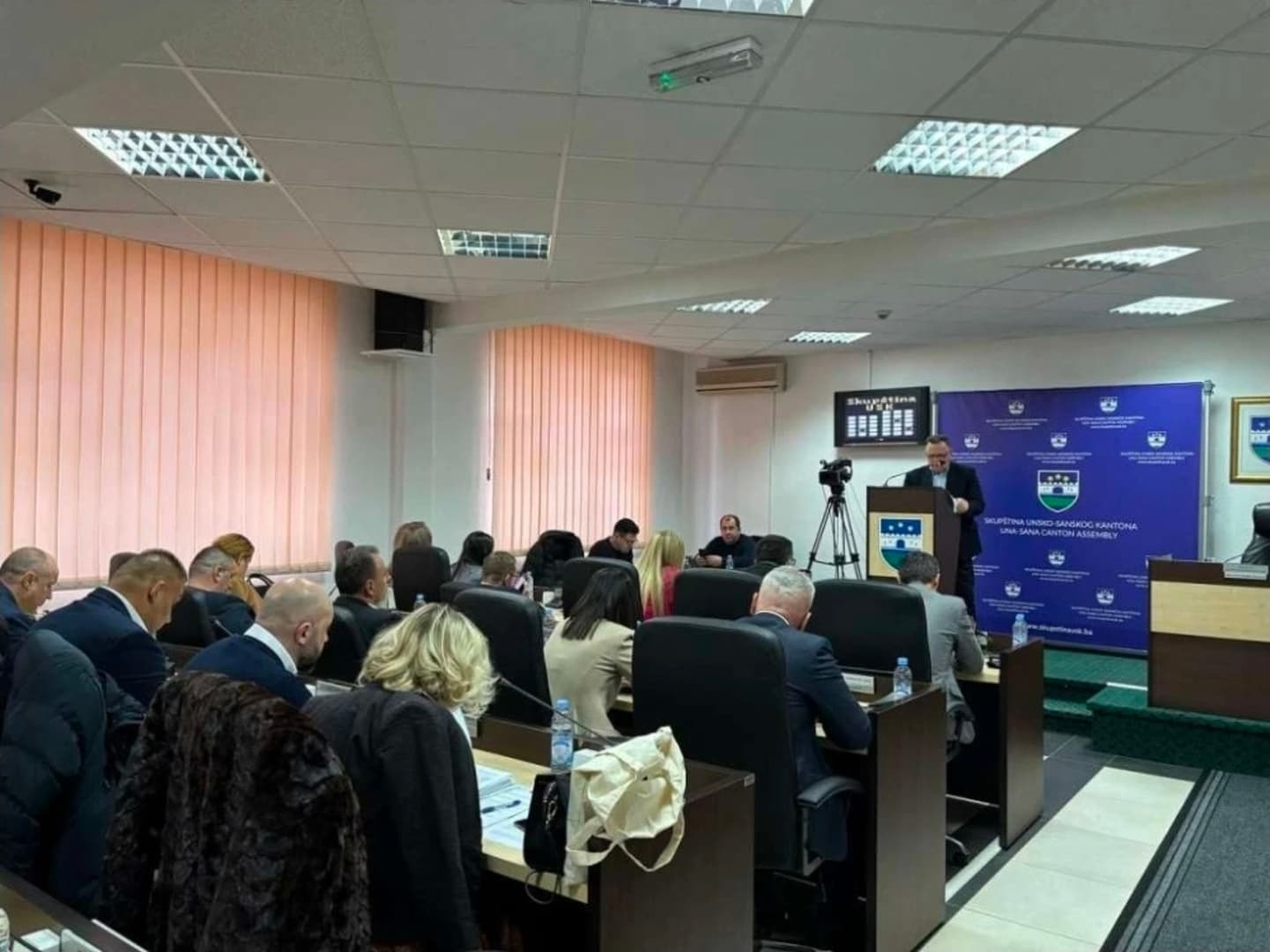 Smijenjena Vlada USK na čelu s Mustafom Ružnićem, nova još nije izabrana - slika 1