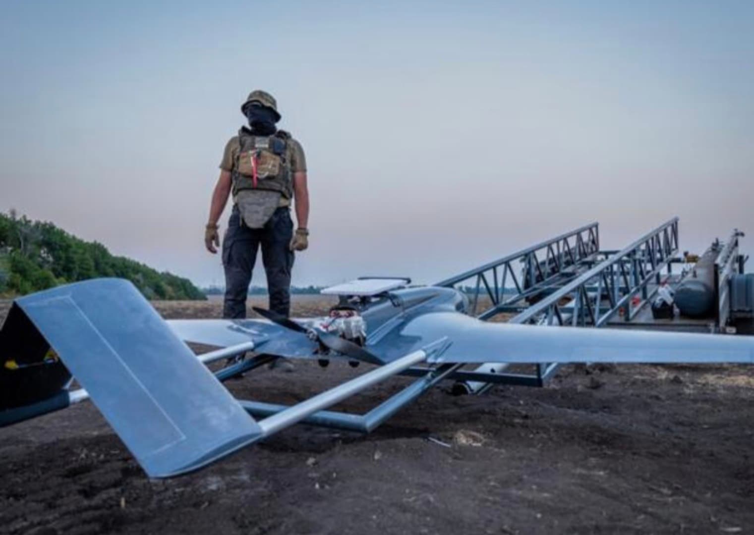 Srbija s Izraelom pravi fabriku napadačkih dronova - slika 1