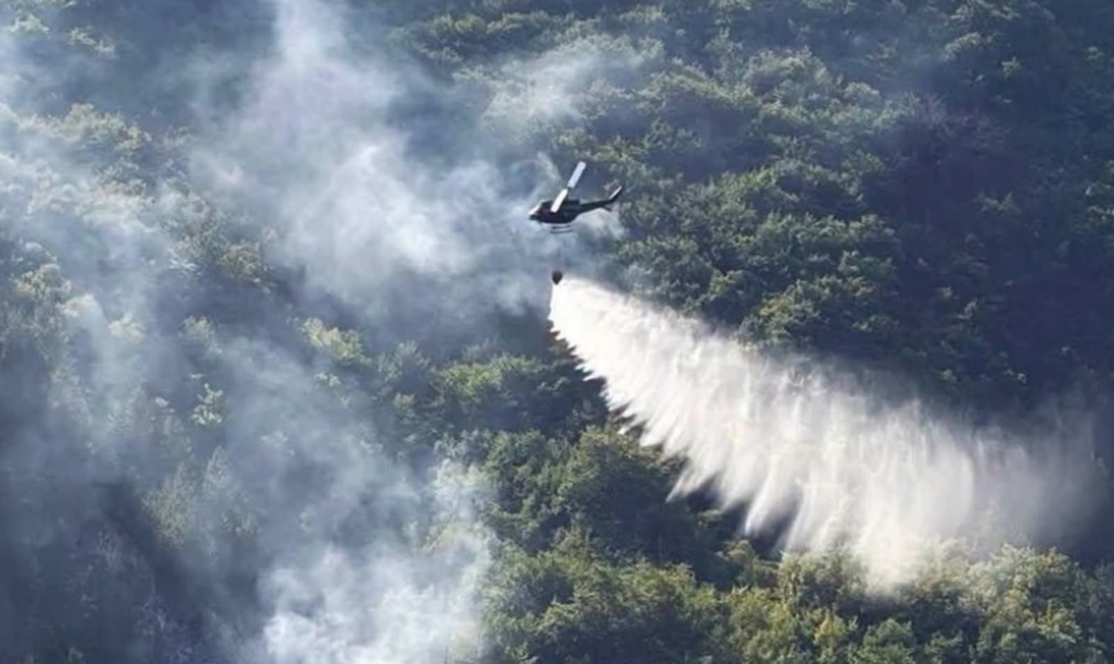 Drama kod Konjica: Vatra ne prestaje, Oružane snage BiH poslale još jedan helikopter - slika 1