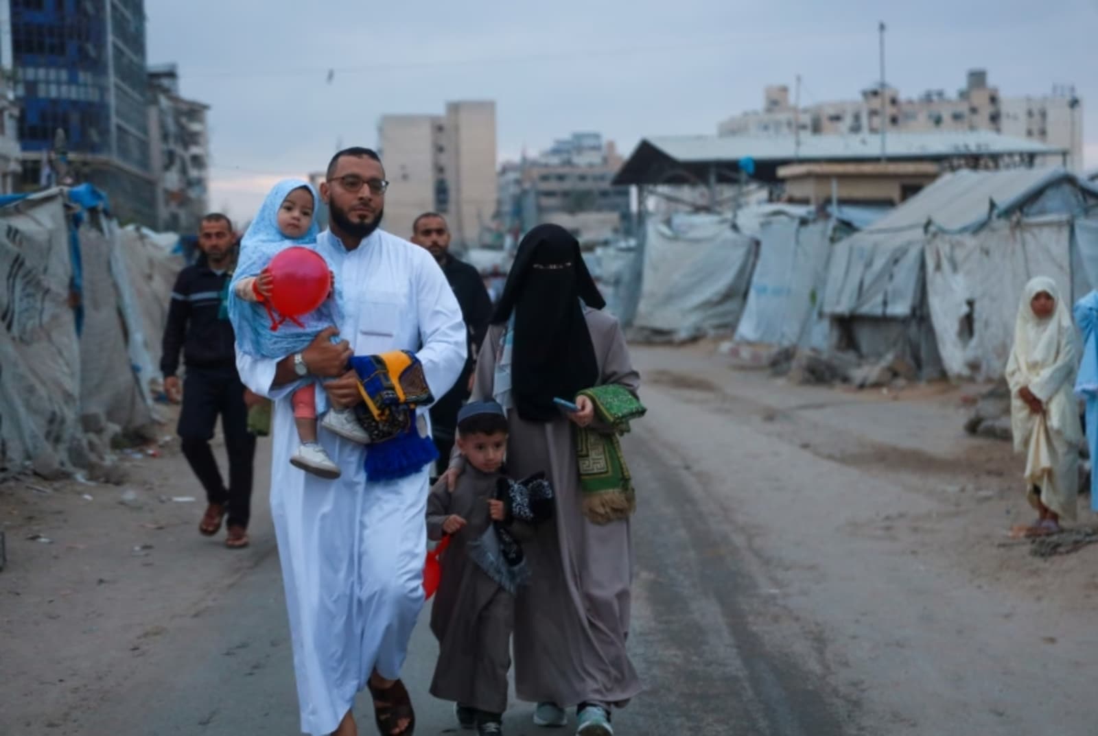 Počela registracija birača uoči prvih palestinskih parlamentarnih izbora nakon 20 godina - slika 1