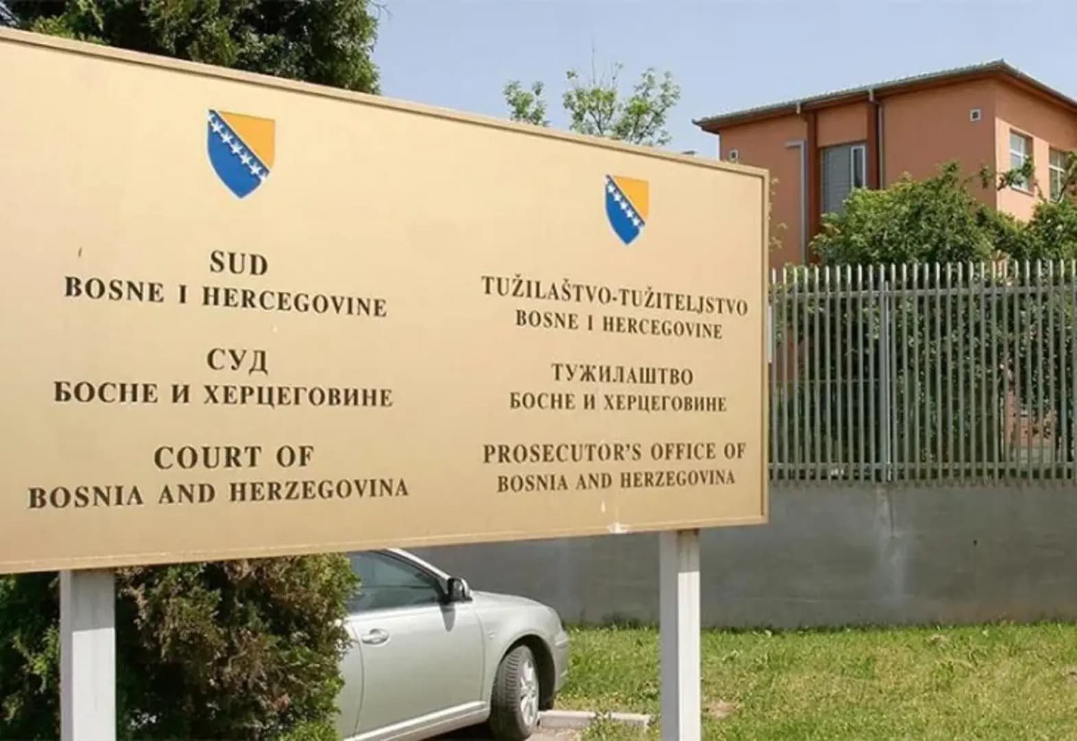 Optuženi za ubistvo 22 bošnjačka civila u Bijeljini nedostupan pravosuđu: Zatražena potjernica za Milenkom Samardžijom - slika 1