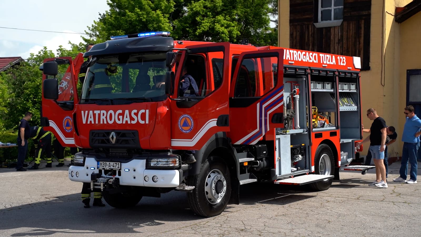 Zbog visokog rizika od požara u Tuzli kazne za paljenje vatre do 1.500 KM - slika 1