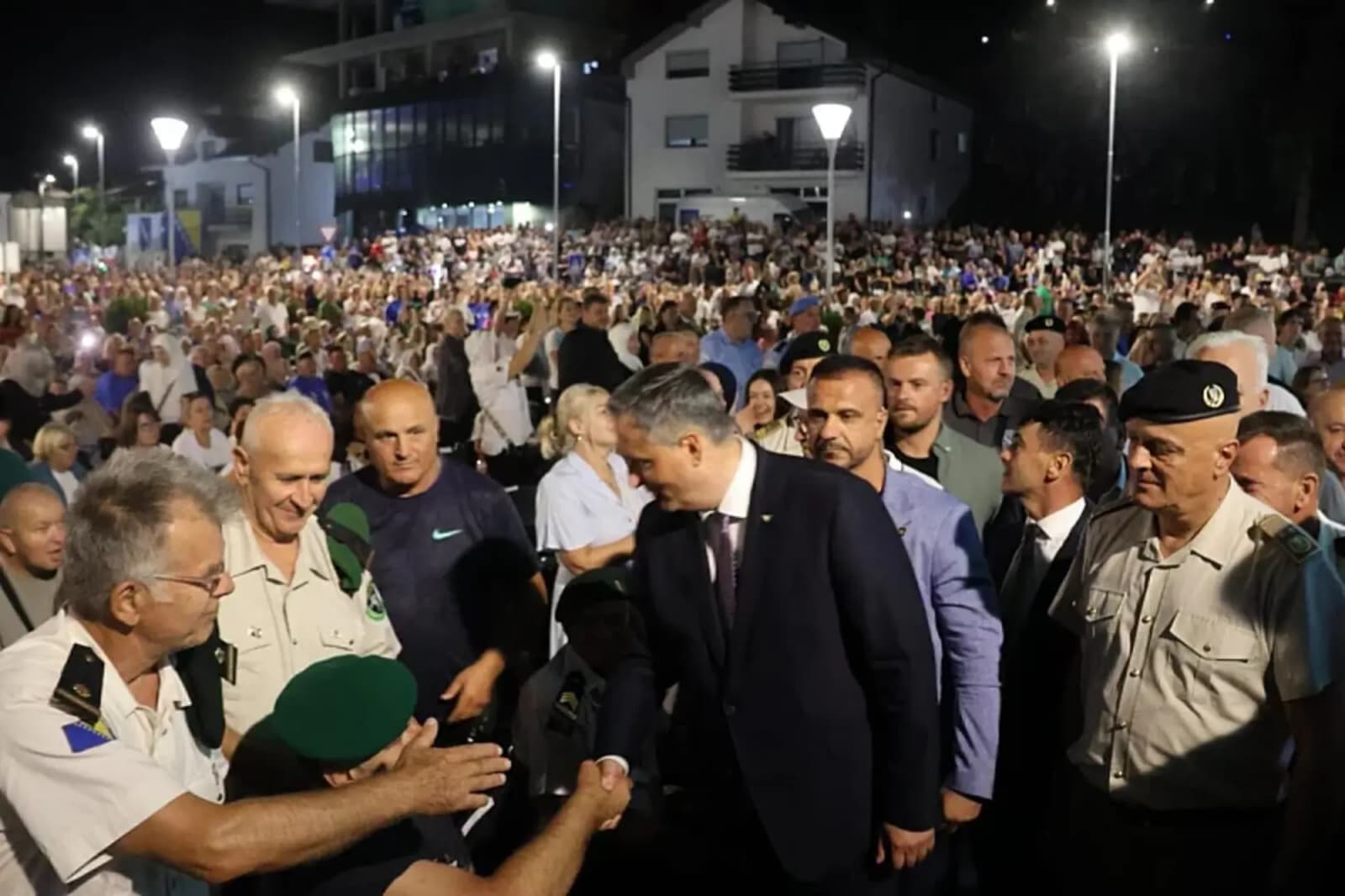 Bećirović na obilježavanju godišnjice 505. viteške brigade: Neprijatelji države ne vole da nas vide masovno okupljene - slika 1