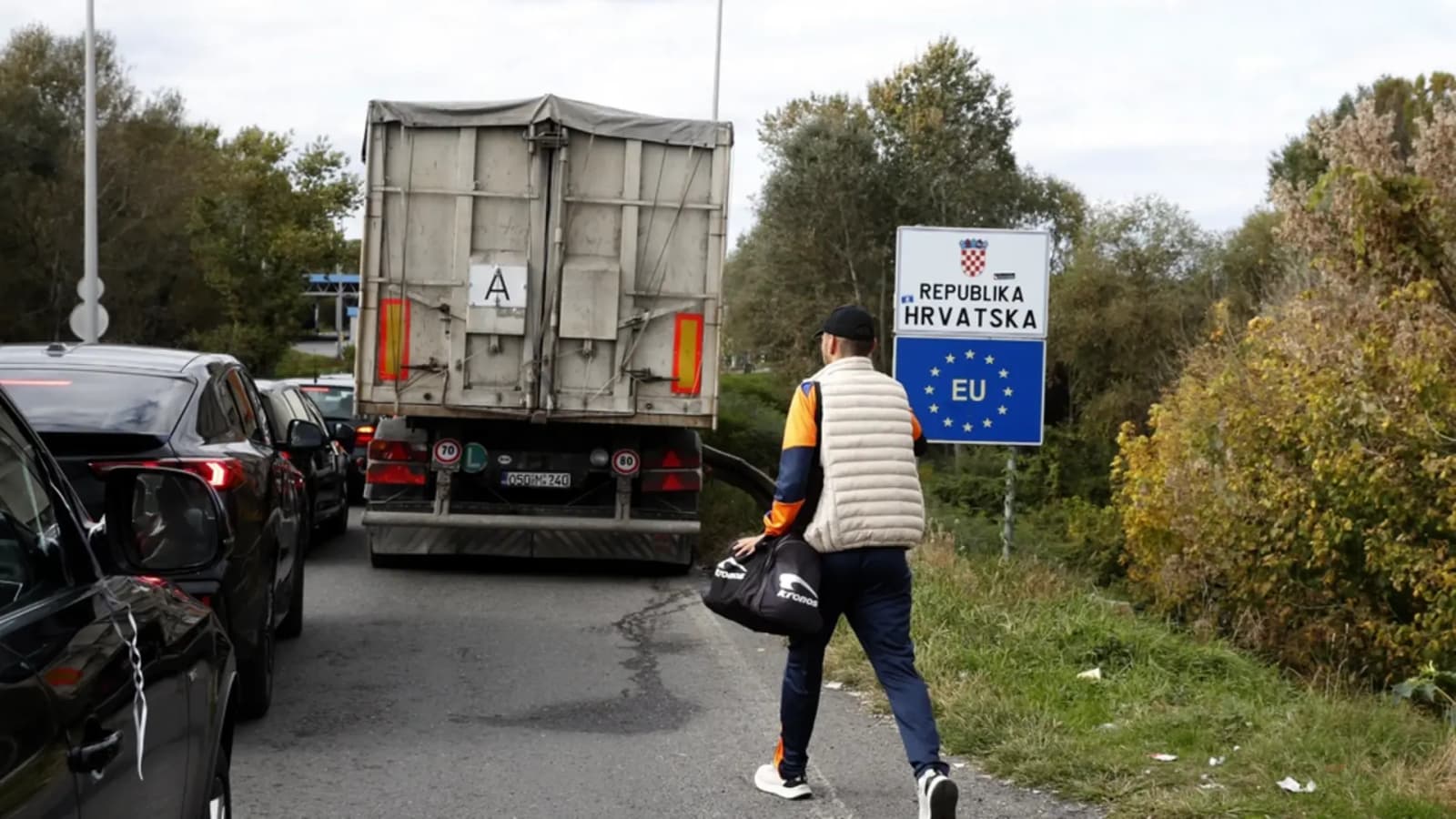 Afera s ilegalnim otpadom trese Hrvatsku: Zagađenje prijeti podzemnim vodama, opozicija traži rušenje Plenkovićeve vlade - slika 1
