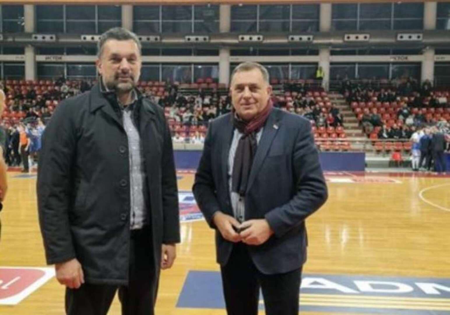 Od „išao bih s njim i na drvo“ do žestokih uvreda: Kako se raspala ljubav Konakovića prema Dodiku - slika 1