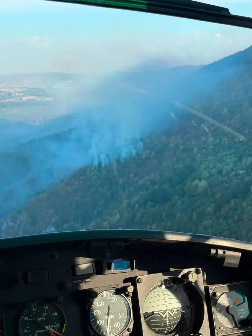 OS BiH od jutros gasi požar kod Cazina - slika 1