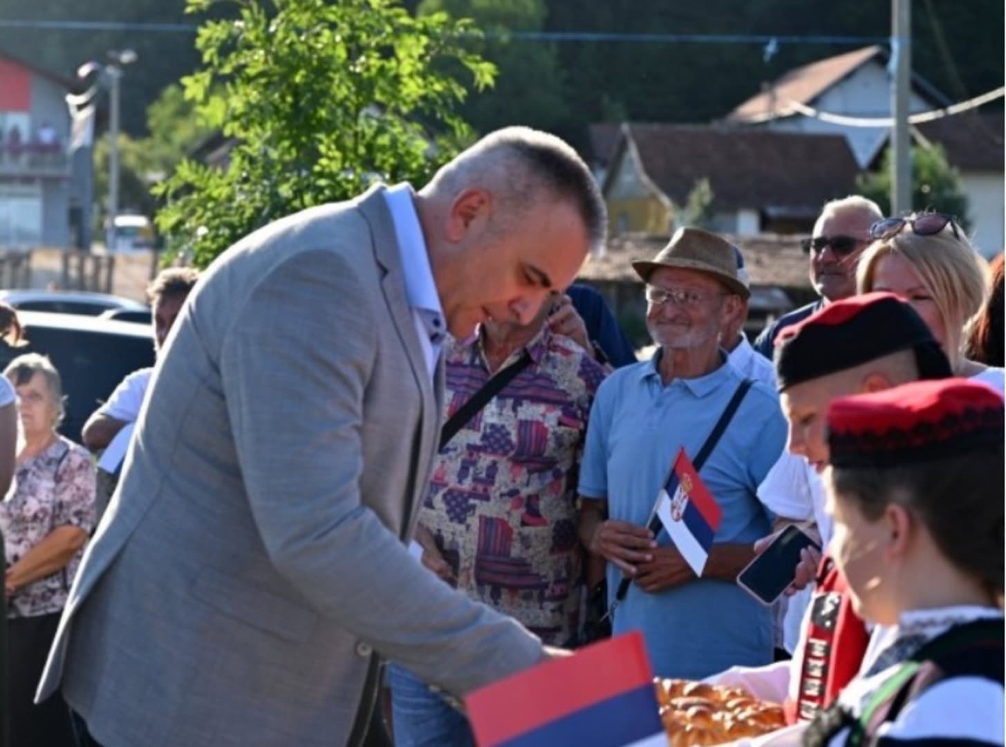 Minić: Sistemskim mjerama pomažemo porodicama - slika 1