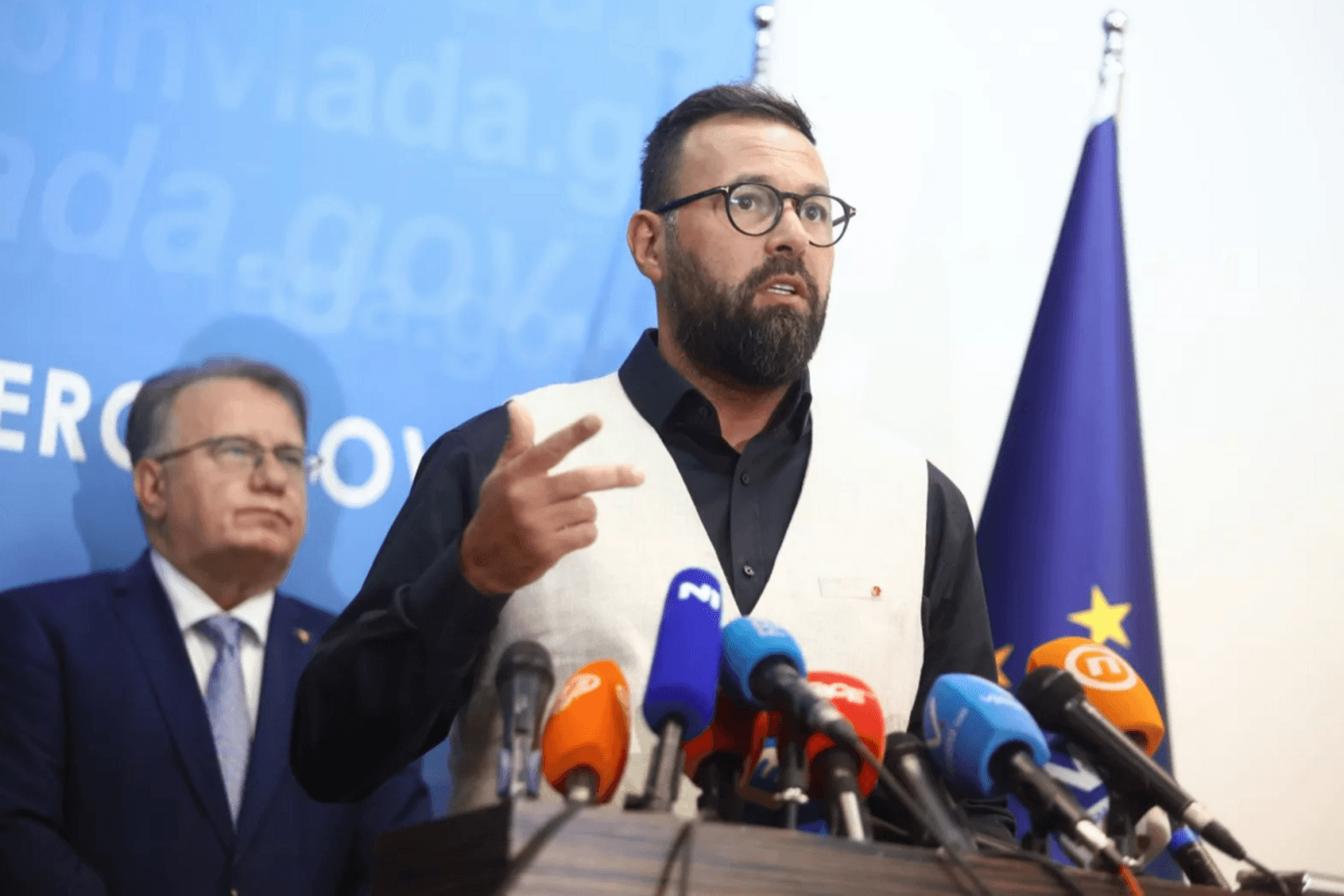 Maloljetni sin ministra Kenana Magode uhapšen zbog sumnje da je podmetnuo požar u fabrici jahti u Vitezu čiji je suvlasnik košarkaš Džanan Musa - slika 1