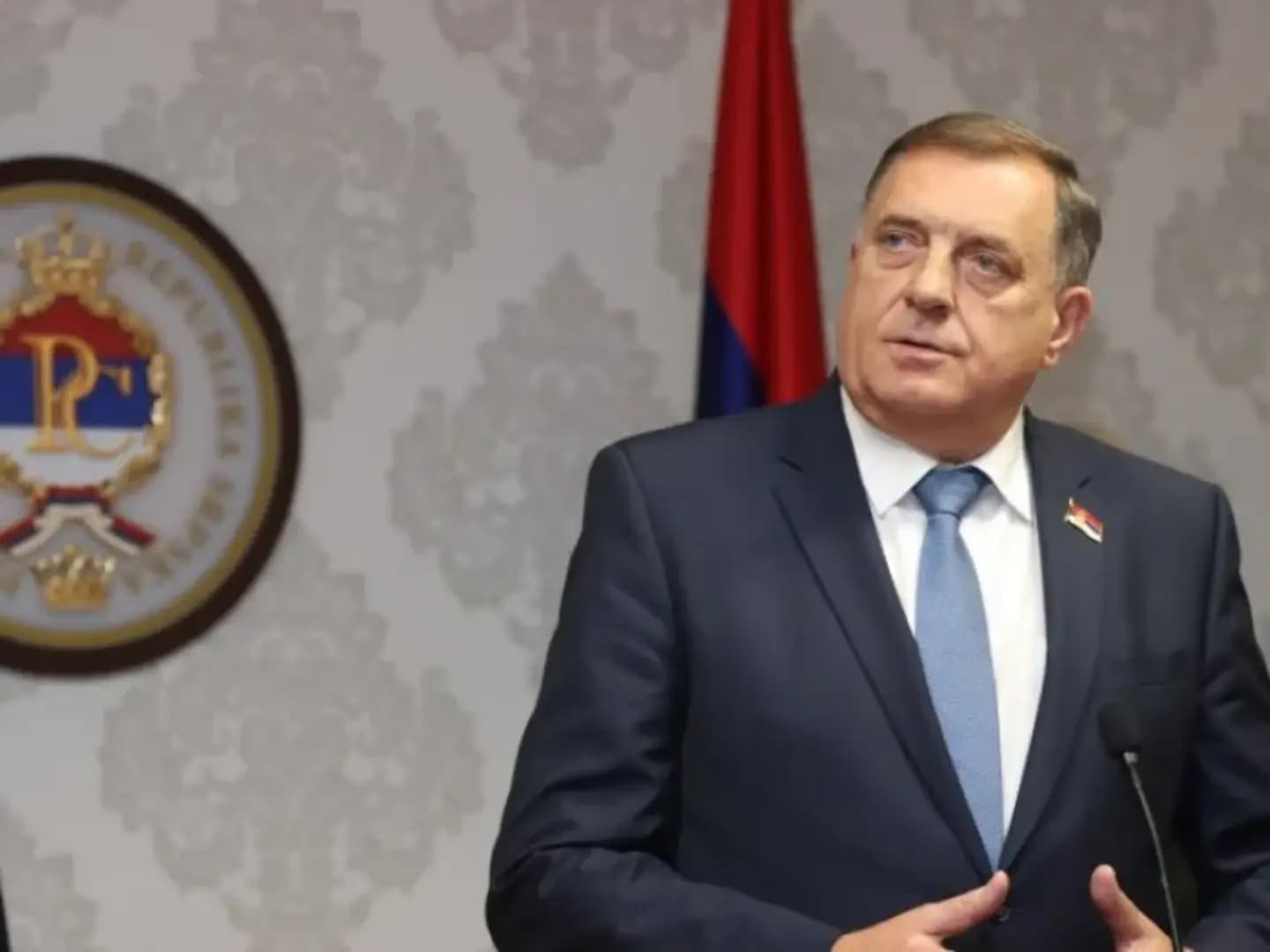 Milorade, tresu li se noge: U Londonu skreću pažnju na antibritansku politiku Rs, a McKen nije došla u BiH zbog prirodne ljepote! - slika 1