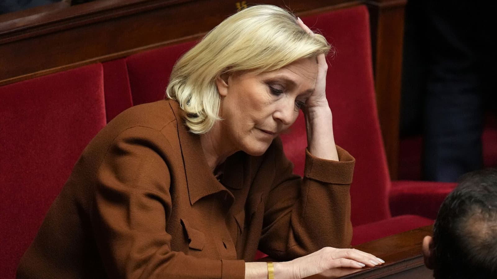 Marine Le Pen vodi u anketama pred izbore u Francuskoj - slika 1