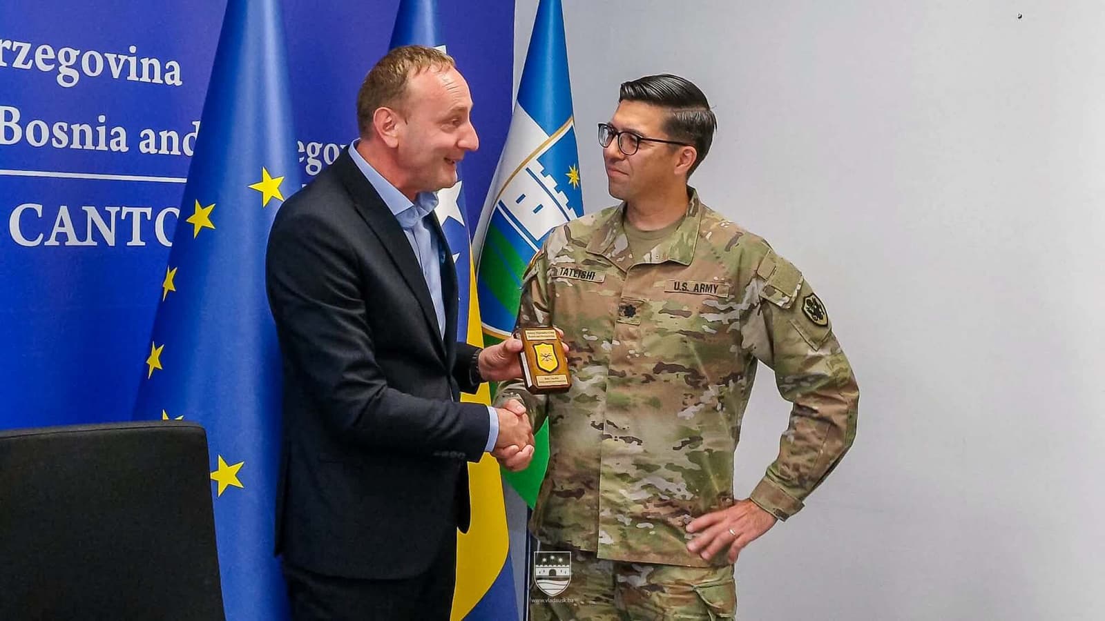 Iako je Vlada USK proglašena neustavnom, Dizdarić danas prima vojno-diplomatski kor - slika 1