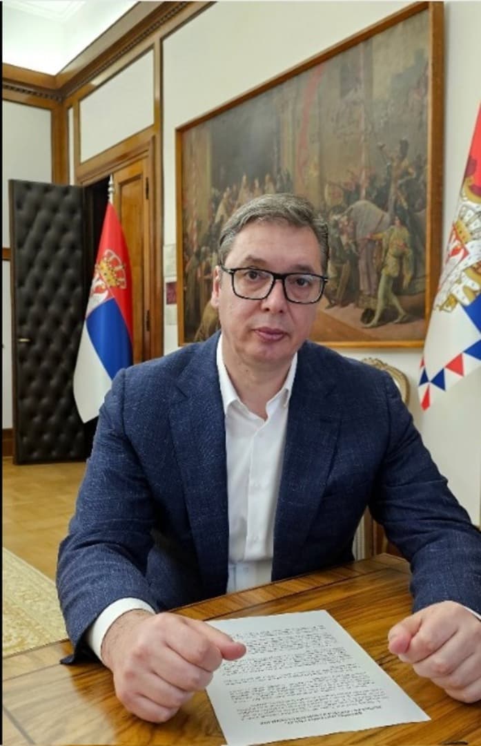 Vučić odbacio tvrdnje opozicije: Neću bježati nigdje! - slika 1