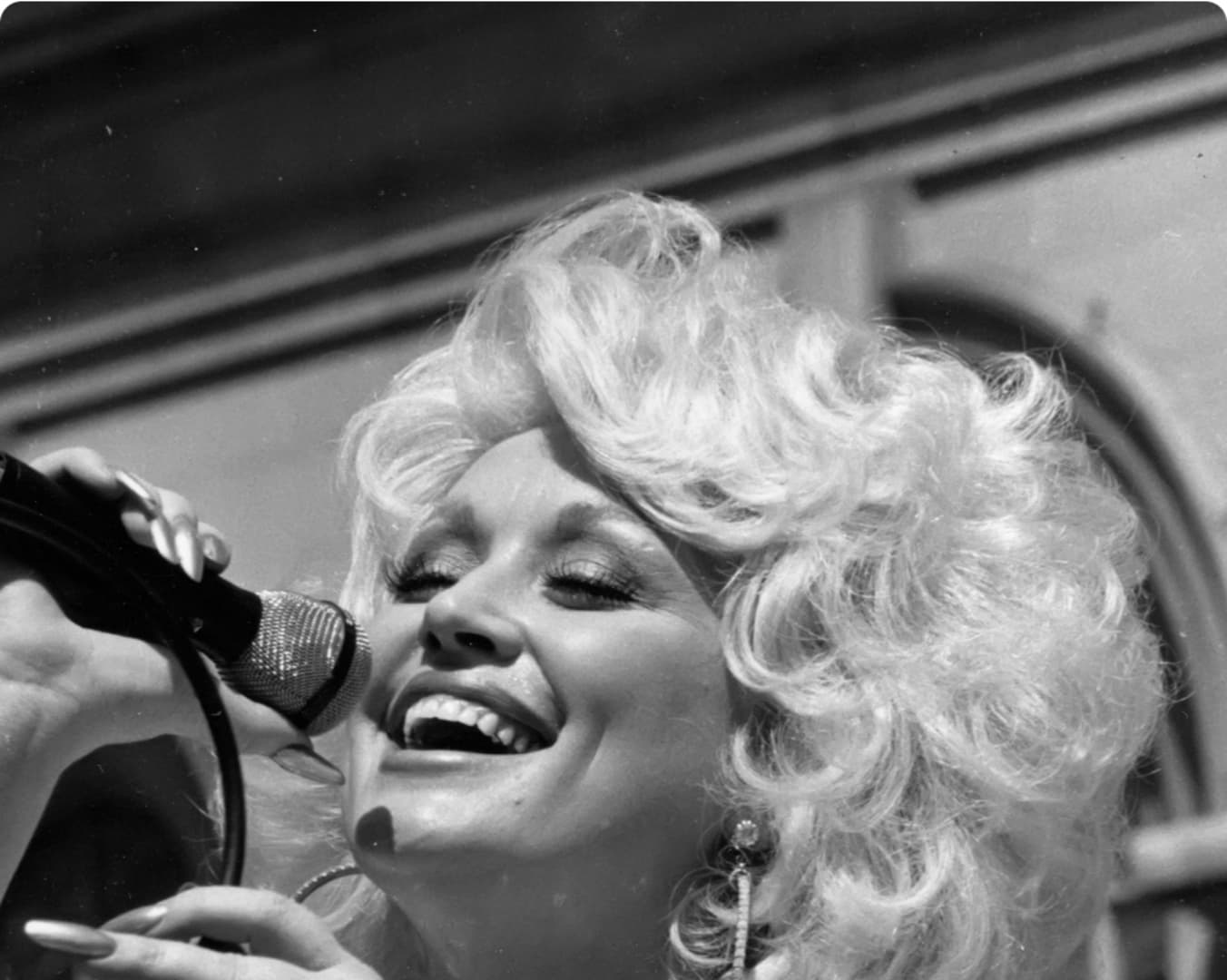 Dolly Parton, legenda country muzike i kulturna ikona, preminula u 80. godini - slika 1