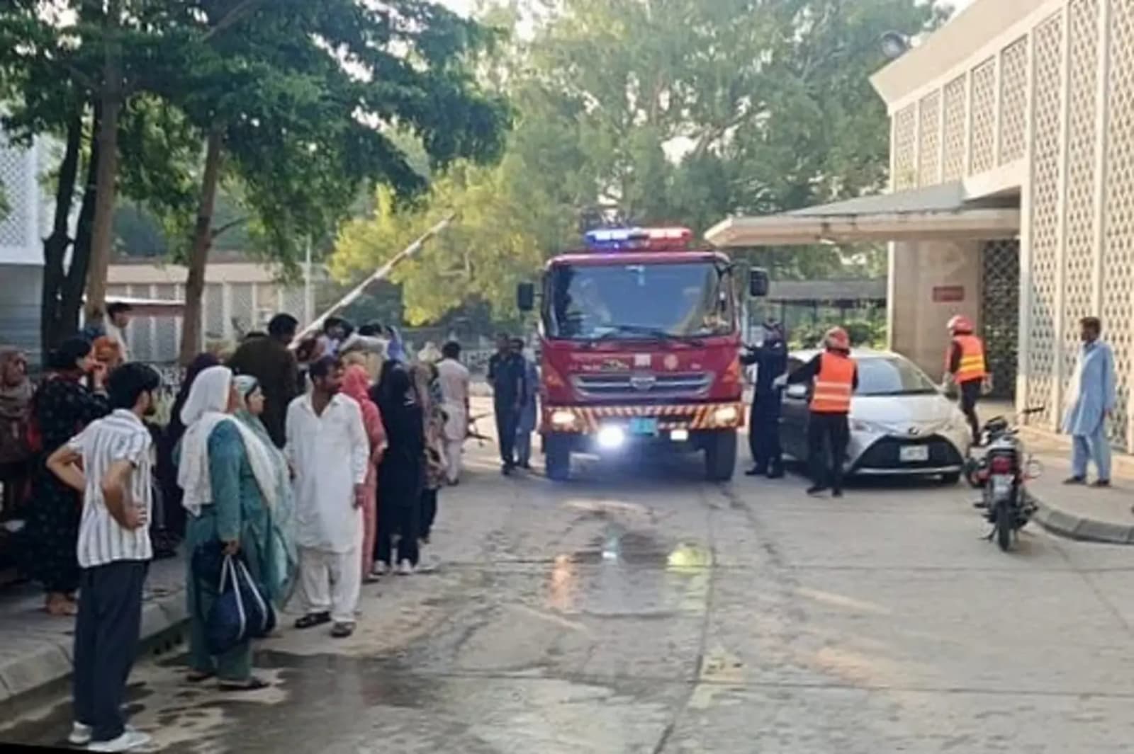 Užas u Pakistanu: Najmanje 13 novorođenčadi poginulo u požaru u bolnici - slika 1