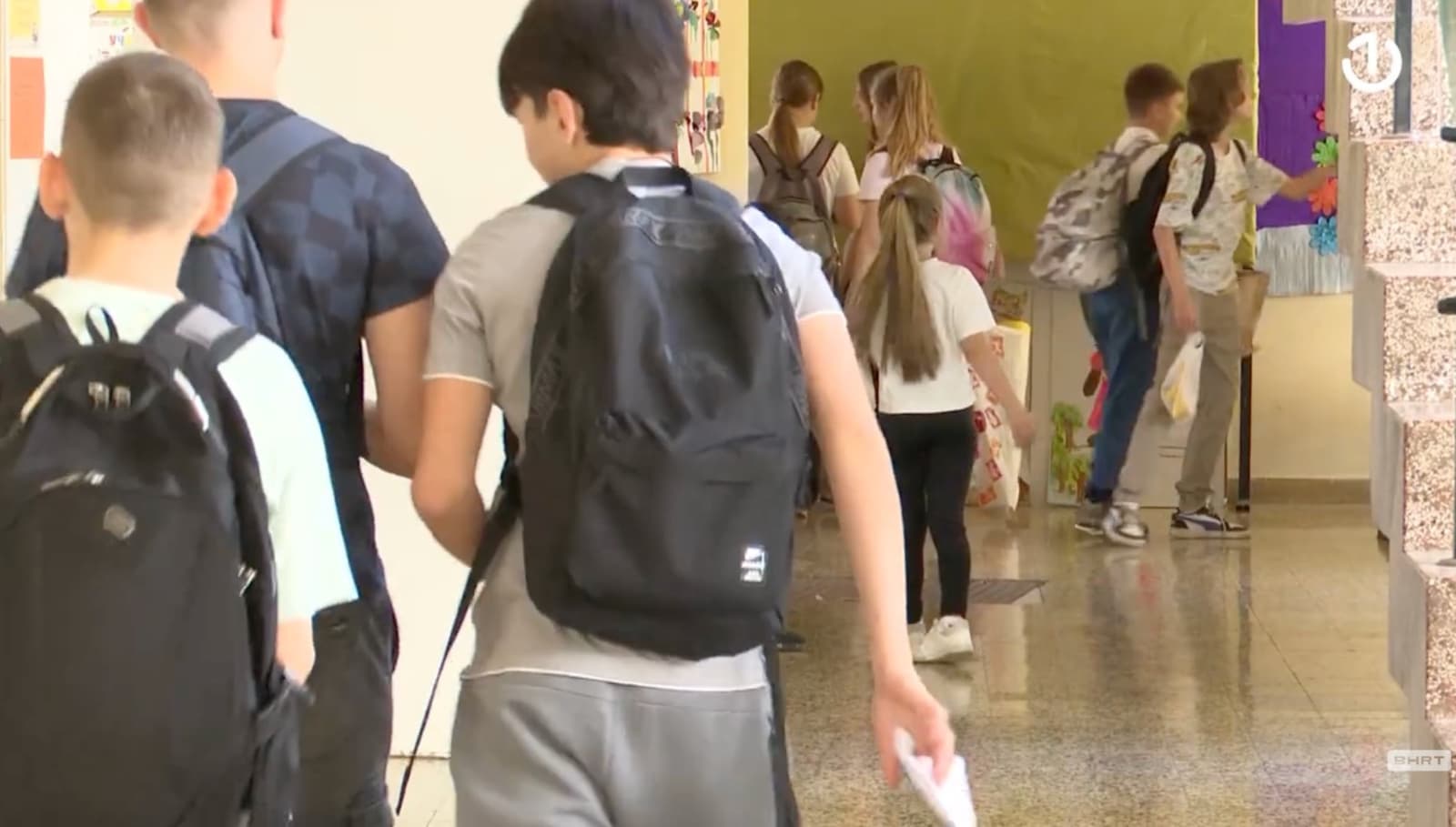 Treba li djeci u BiH zabraniti društvene mreže? (VIDEO) - slika 1