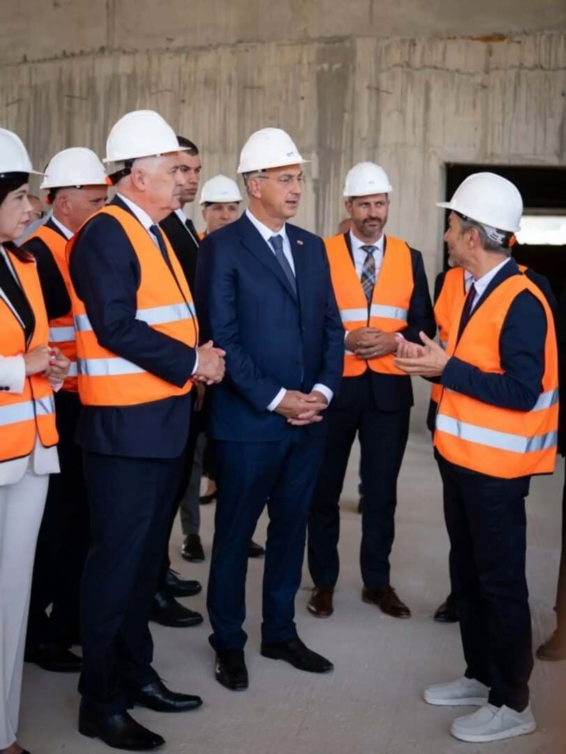 Plenković na mjestu zločina: Podrška gradilištu koje je simbol bezakonja i daljeg dijeljenja Mostara - slika 1