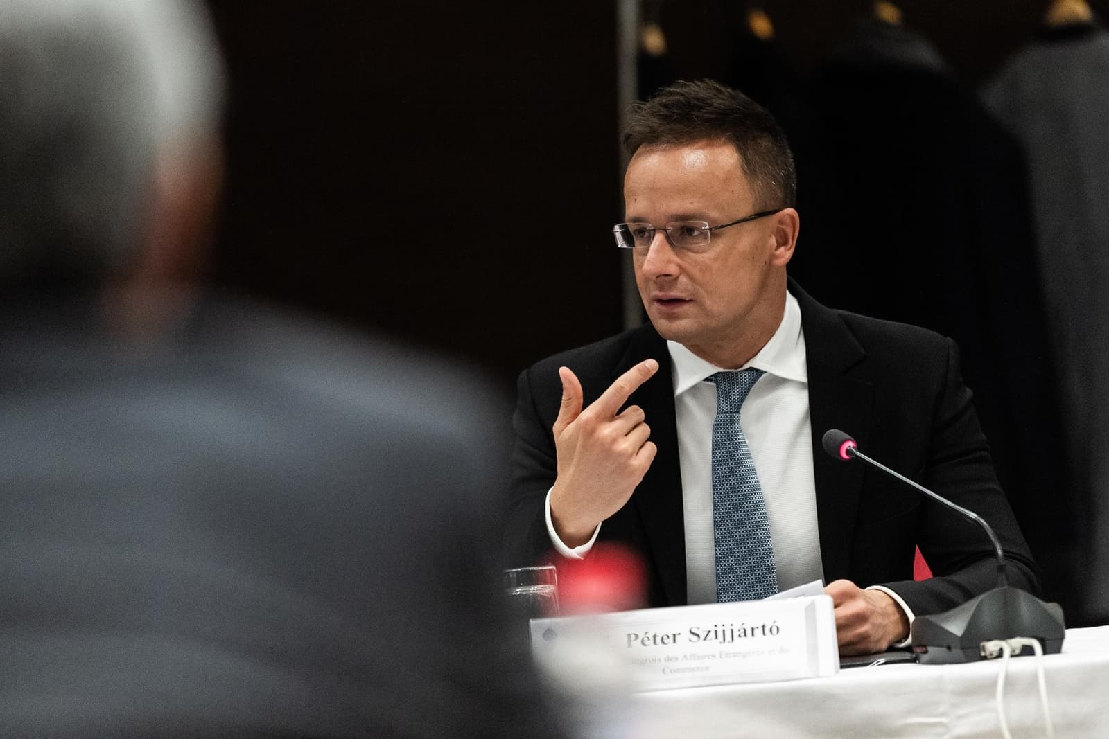 Szijjártó kupio 19.000 respiratora. Najmanje njih 11.000 bilo neupotrebljivo! - slika 1