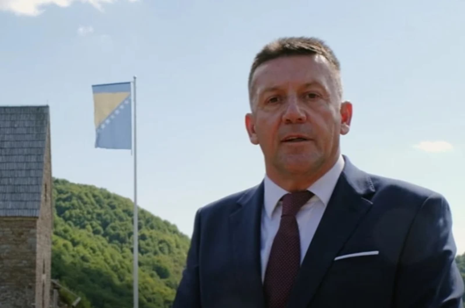 Zdenko Lučić počeo kampanju s Bobovca: Želim prvo pospremiti vlastito dvorište - slika 1