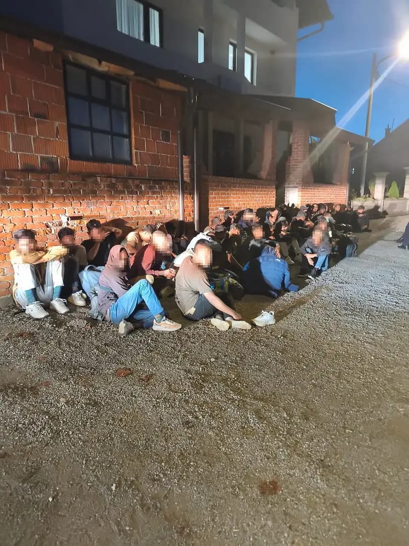 Migranti zaustavljeni kod Gradiške postali vijest u Aziji: Da li se mijenja balkanska ruta kroz BiH? - slika 1