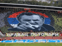 Genocidna koreografija: Na stadionu „Crvene zvezde“ poruka – „Pravac Potočari“