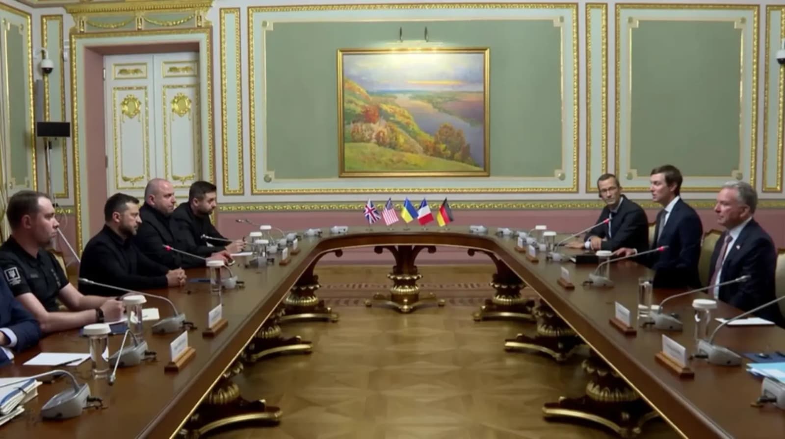 Zelenski nakon pregovora s Amerikancima: Ako se rat nastavi zimi, Ukrajini hitno treba „zimski paket“ - slika 1