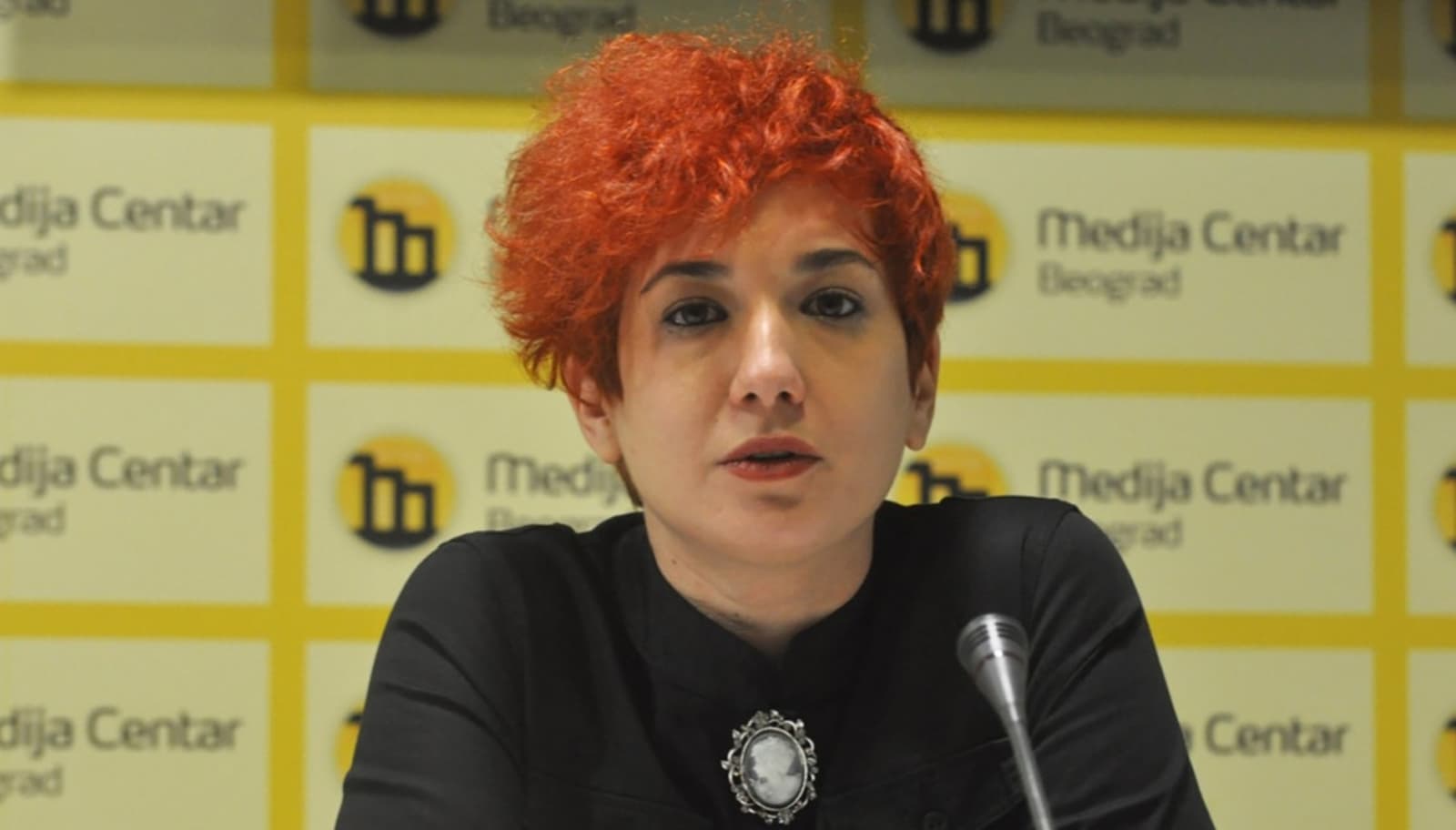 Kolarić o sahrani Ratka Mladića: "Ovo je politički i etički slom vlasti u Srbiji" - slika 1