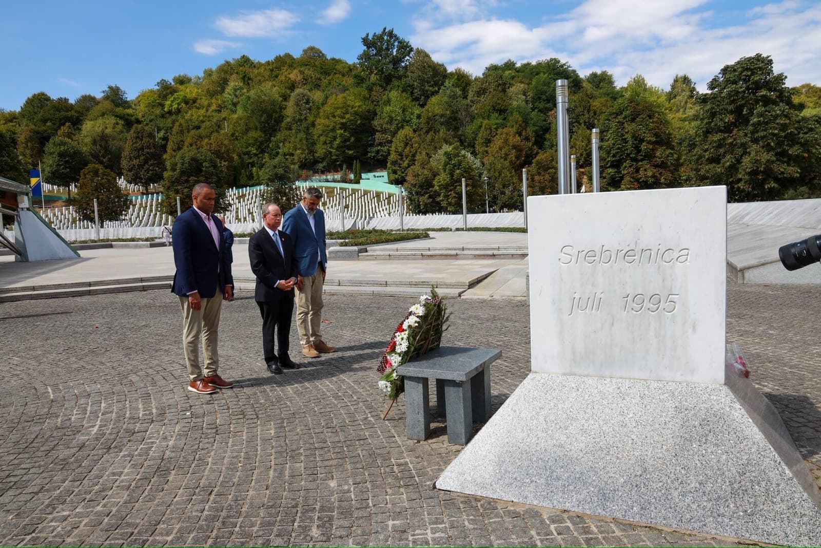 Američki kongresmeni iz Srebrenice traže vraćanje sankcija: „Mladićeva sahrana nije prilika za njegovo veličanje“ - slika 1