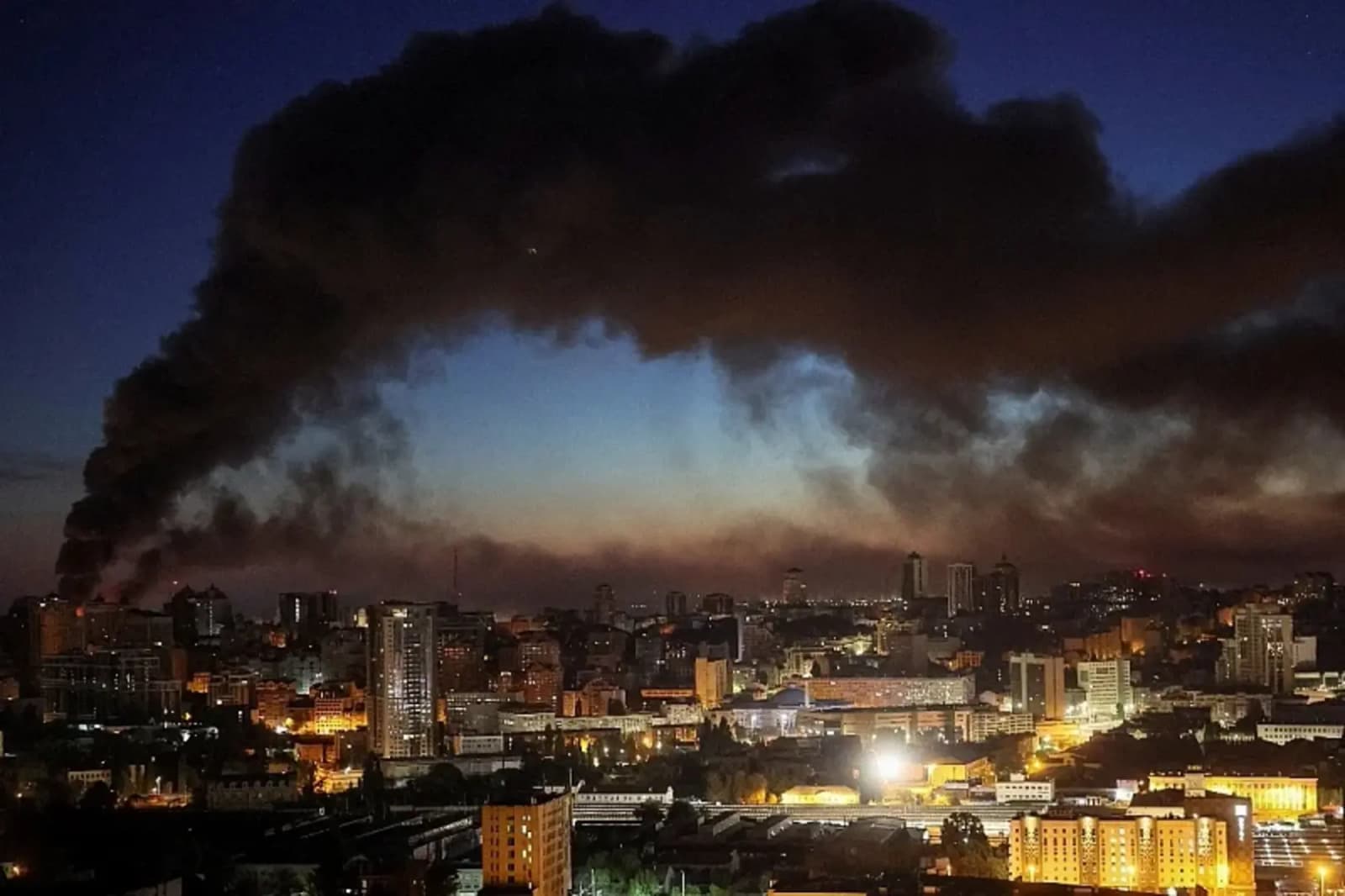 Rusija čekala da istekne trodnevno primirje pa izvela masovni napad na Kijev - slika 1