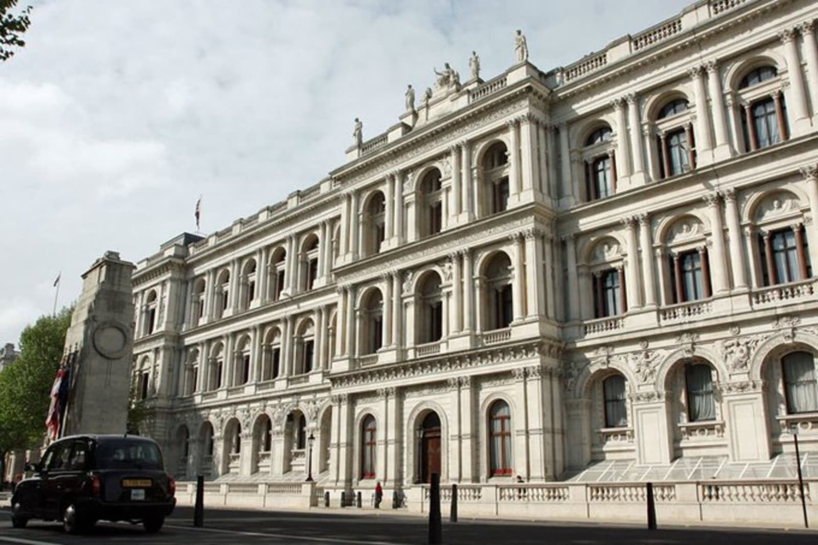 London pozvao na razgovor otpravnika poslova Srbije zbog počasti Ratku Mladiću - slika 1