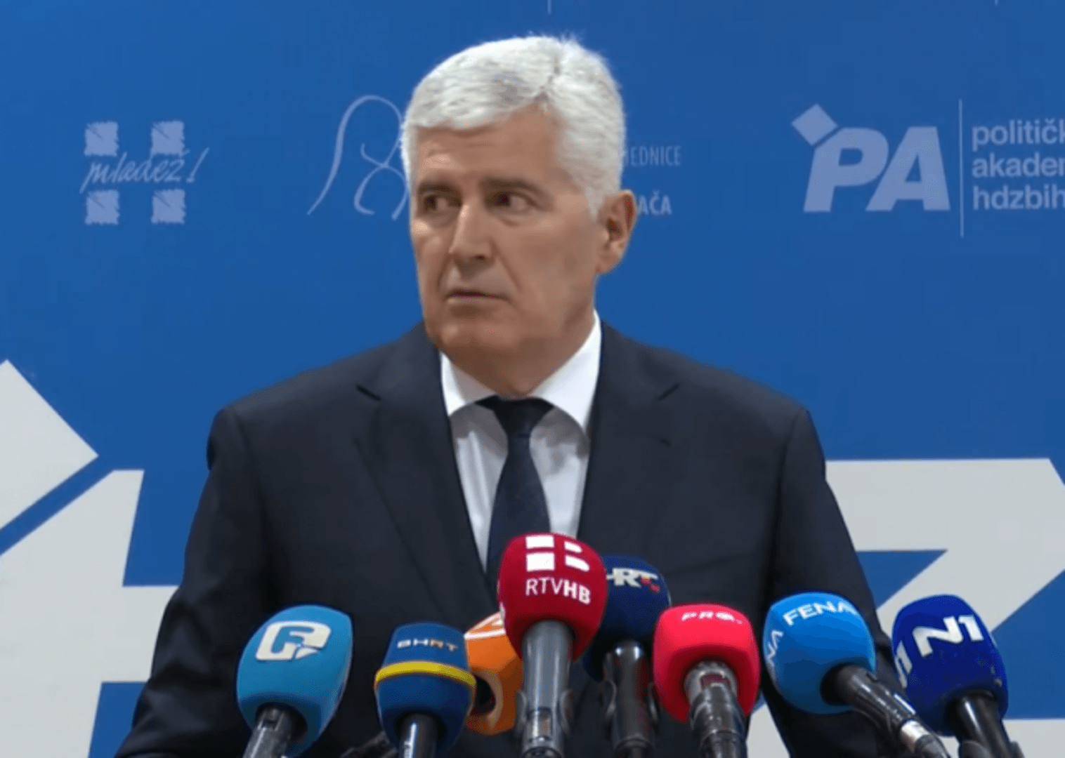 Glasna šutanja Dragana Čovića: Zaboravio i hrvatske žrtve pa izignorisao veličanje Ratka Mladića - slika 1