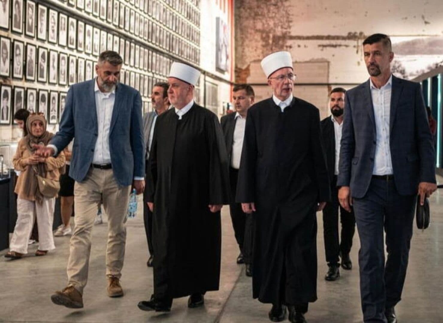 Kavazović i Fazlović u Potočarima: Srebrenica je pitanje institucionalne odgovornosti - slika 1