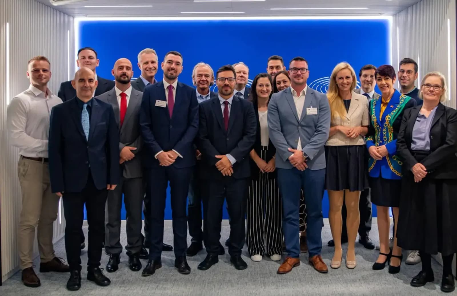 Resni.ca traži saveznike među evropskom krajnjom desnicom: Najavili bližu saradnju s grupom koju predvodi AfD - slika 1