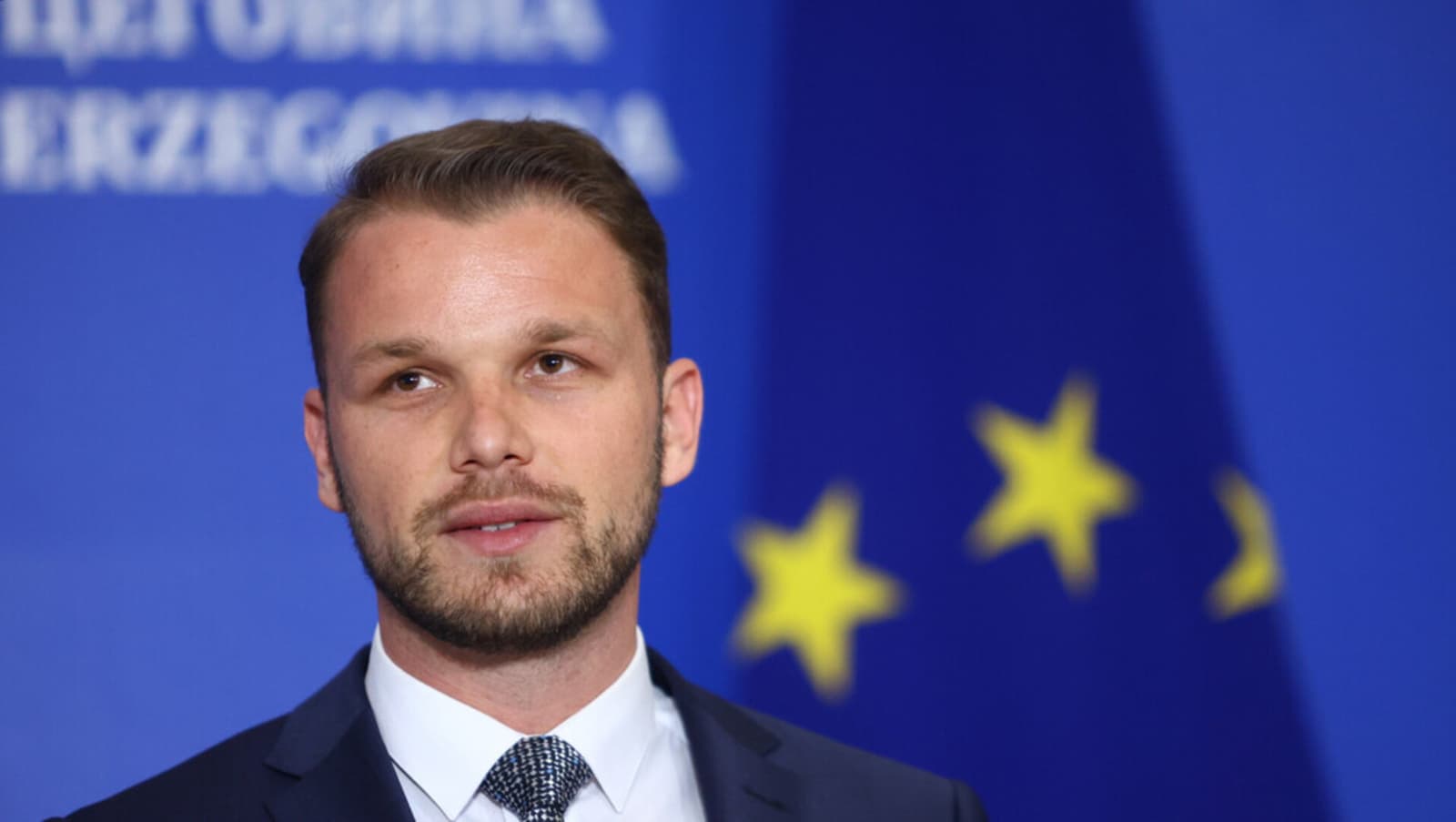 Stanivuković pitao građane: "Da li je Dodik na tenku došao na vlast i ko će biti novi premijer?" - slika 1