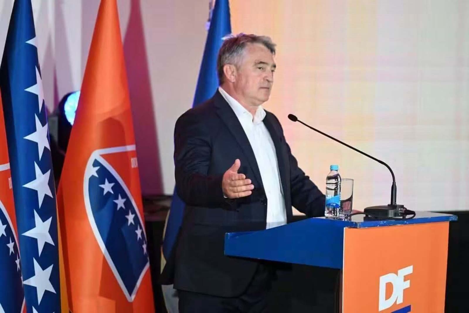 DF: Dodik je prenosio ovlasti na HDZ, nema dileme da bi ga sa SNSD-om u Predsjedništvu pomilovali - slika 1