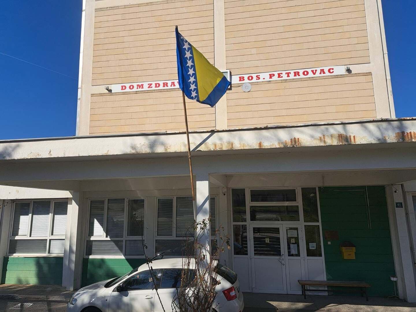 Husetić: Dom zdravlja Bosanski Petrovac ostaje bez doktora, a sistematizacijom predviđena dva portira - slika 1