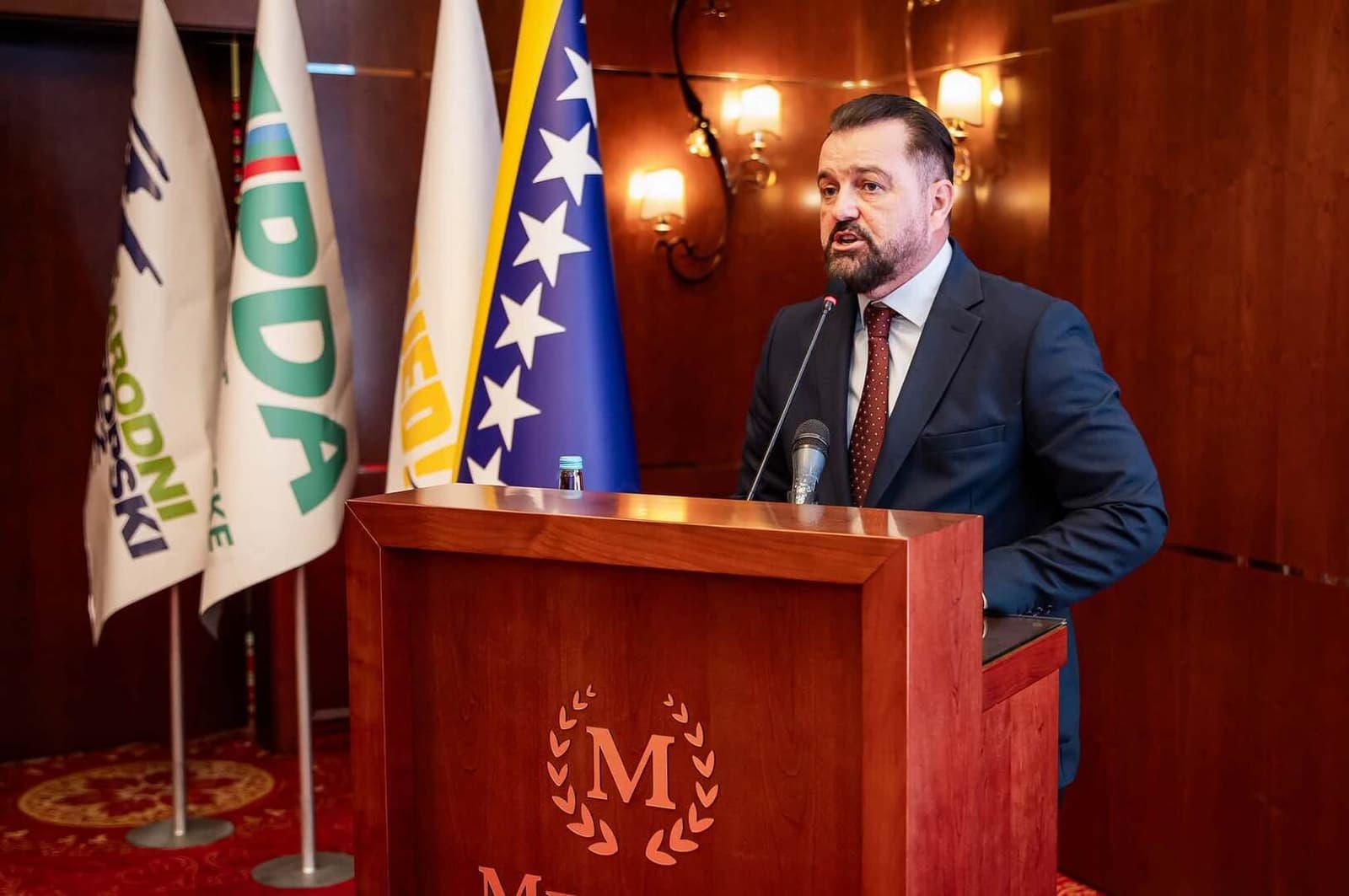 Ogrešević i Pirić u Tuzli: Patriotizam se vidi u novoj cesti, radnom mjestu, bolnici i dobroj školi - slika 1