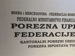 FBiH prikupila 5,88 milijardi KM javnih prihoda, ali doprinosi i broj zaposlenih bilježe pad