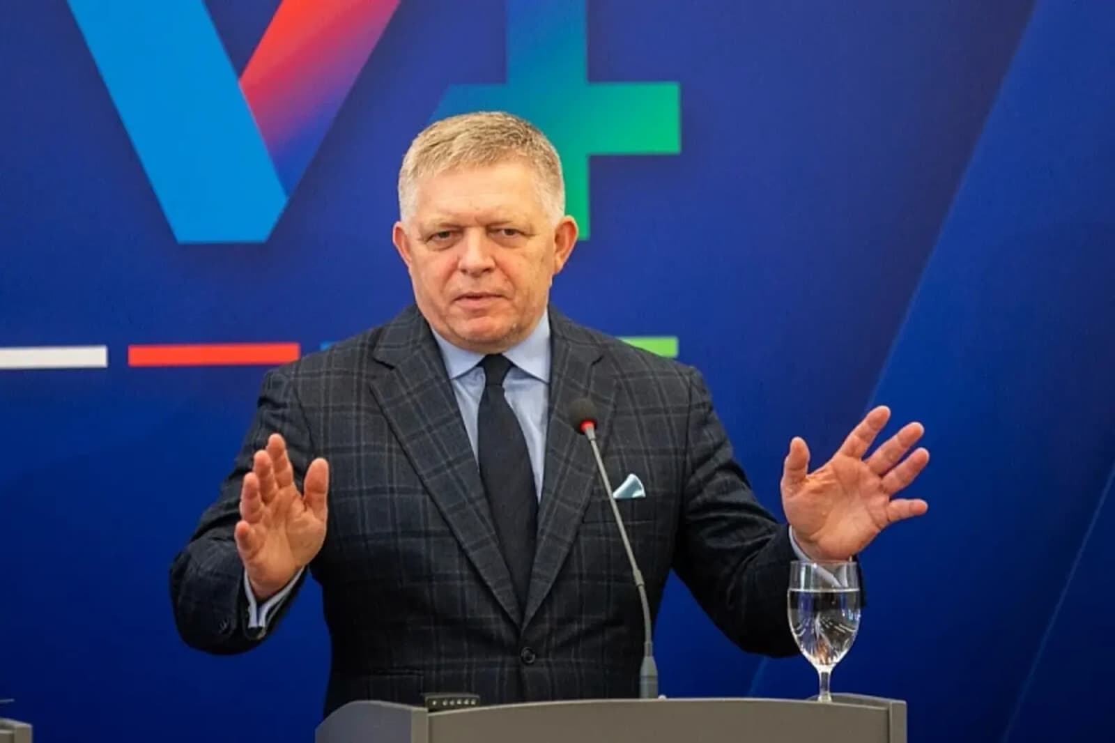 Fico udario u temelje NATO saveza: Doveo u pitanje "Član 5" i zajedničku odbranu - slika 1