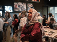 Otvorena izložba "Ona, Srebrenica" posvećena ulozi žena u borbi za istinu