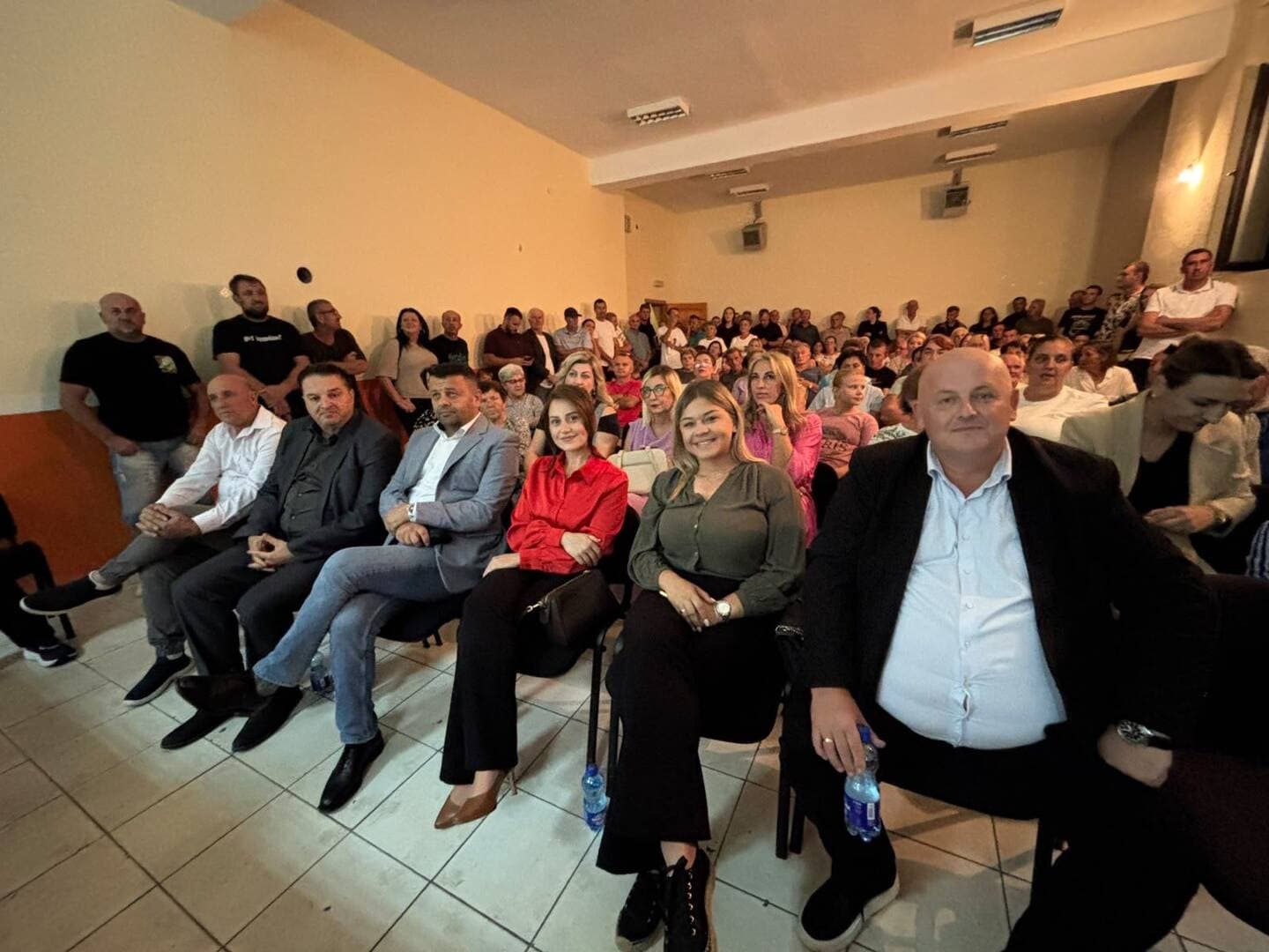 Koalicija za državu održala skup u Sjenini, Hurtić: Pobjednički voz je krenuo i nećemo stati - slika 4