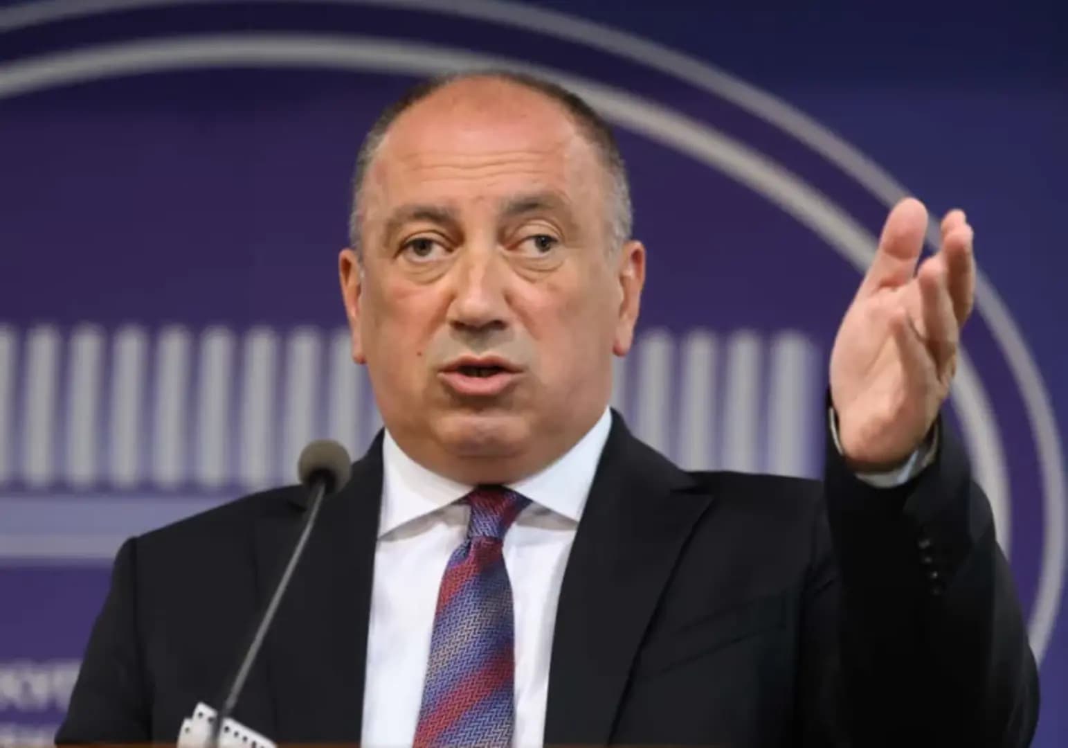 Crnadak žestoko odgovorio Dodiku: Ima li prosrpsko jedinstvo veze s neboderom i ručkom? - slika 1