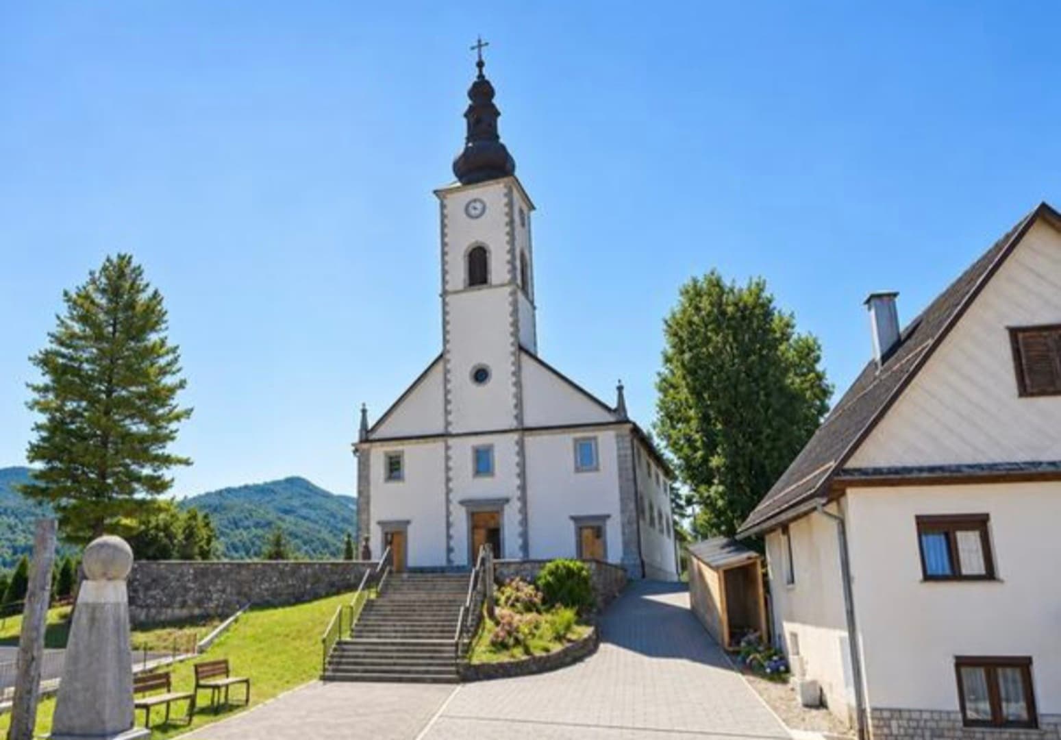 Masovna tuča na vjerskom okupljanju kod Rijeke, četvorica u bolnici - slika 1