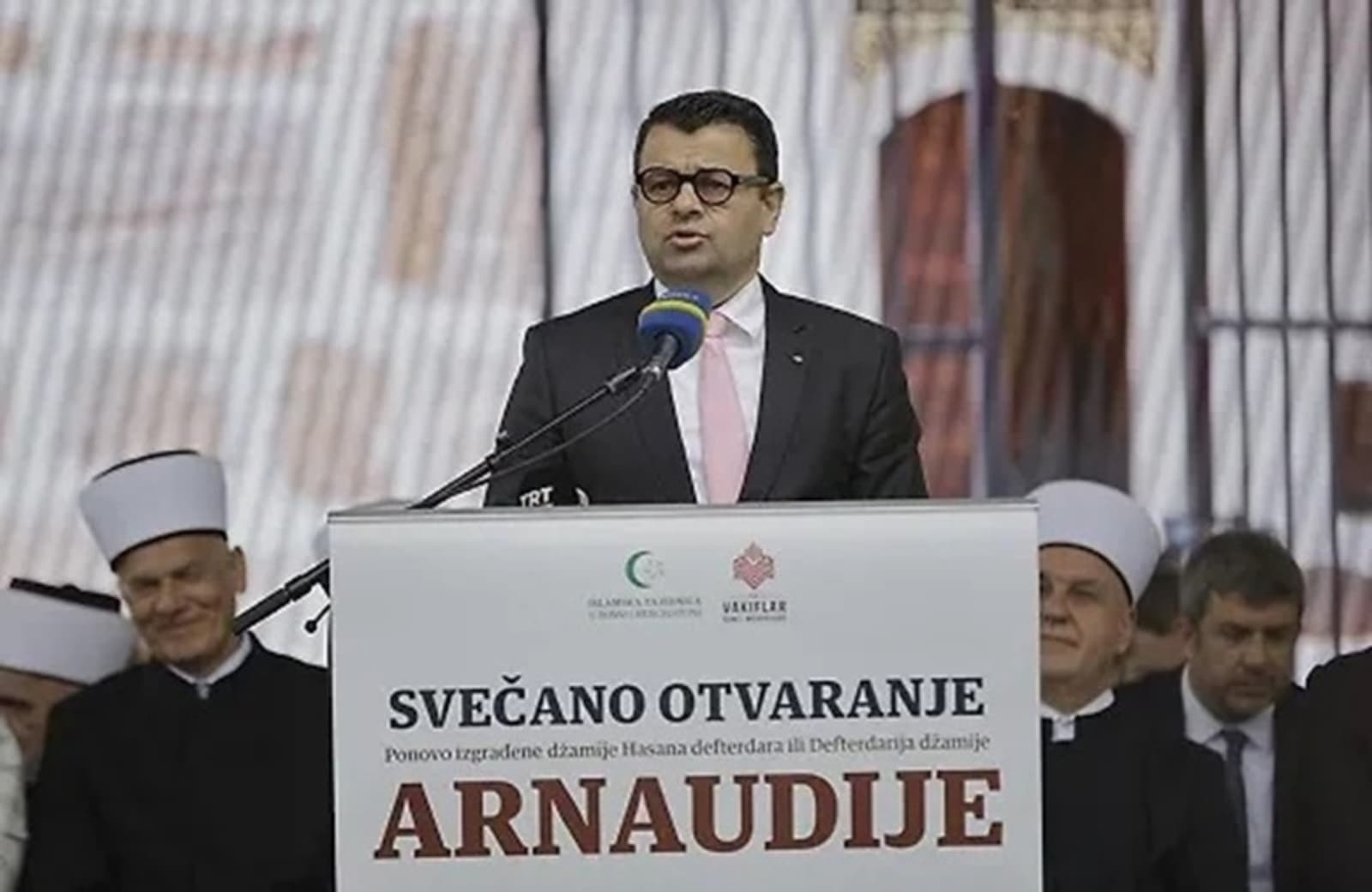 Hurtić odgovorio Amidžiću: Nikome se ne pravdam, ne mrzim nikoga i ne dijelim ljude po vjeri - slika 3