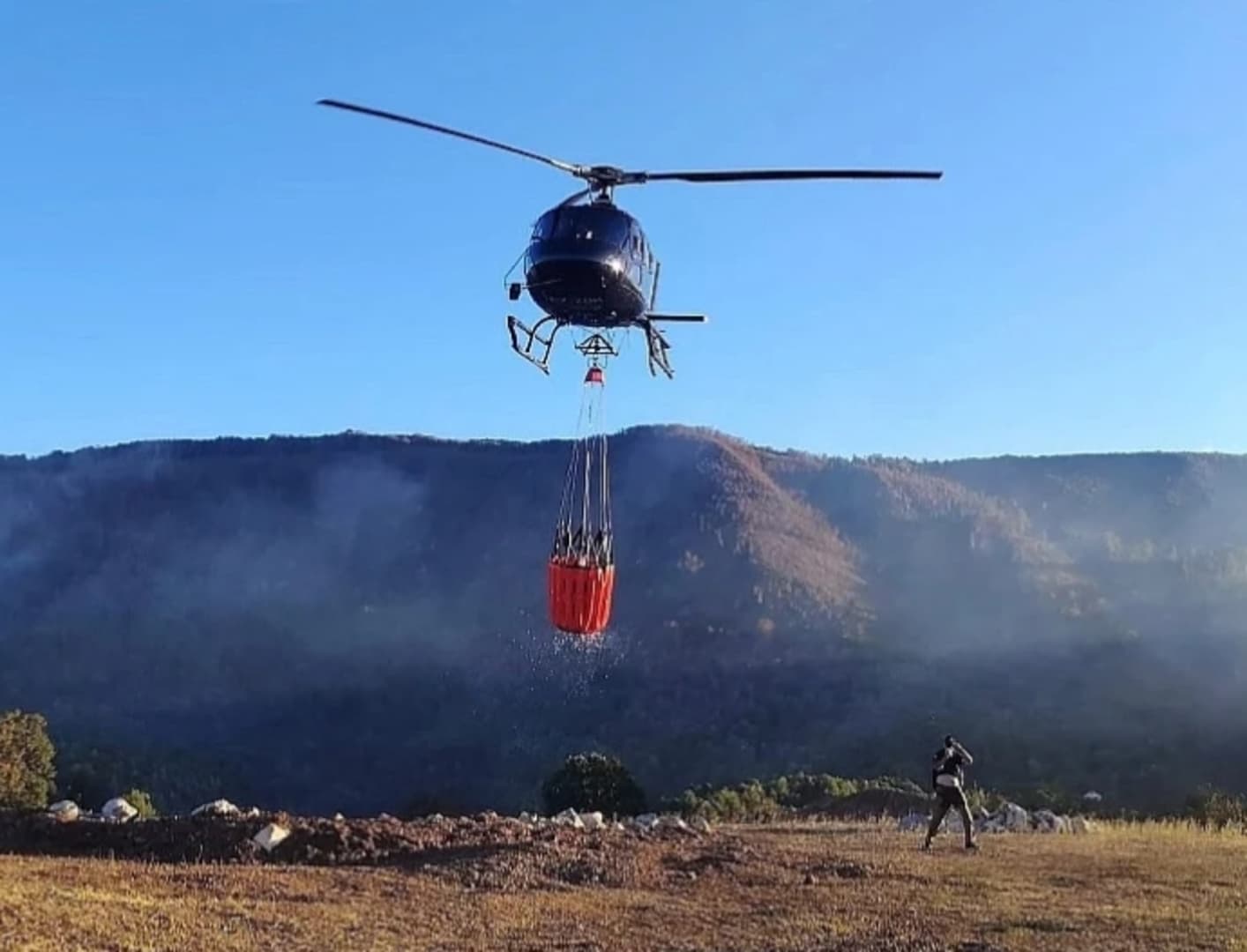 Tuzlanski kanton razmatra nabavku višenamjenskog helikoptera nakon 395 požara - slika 1