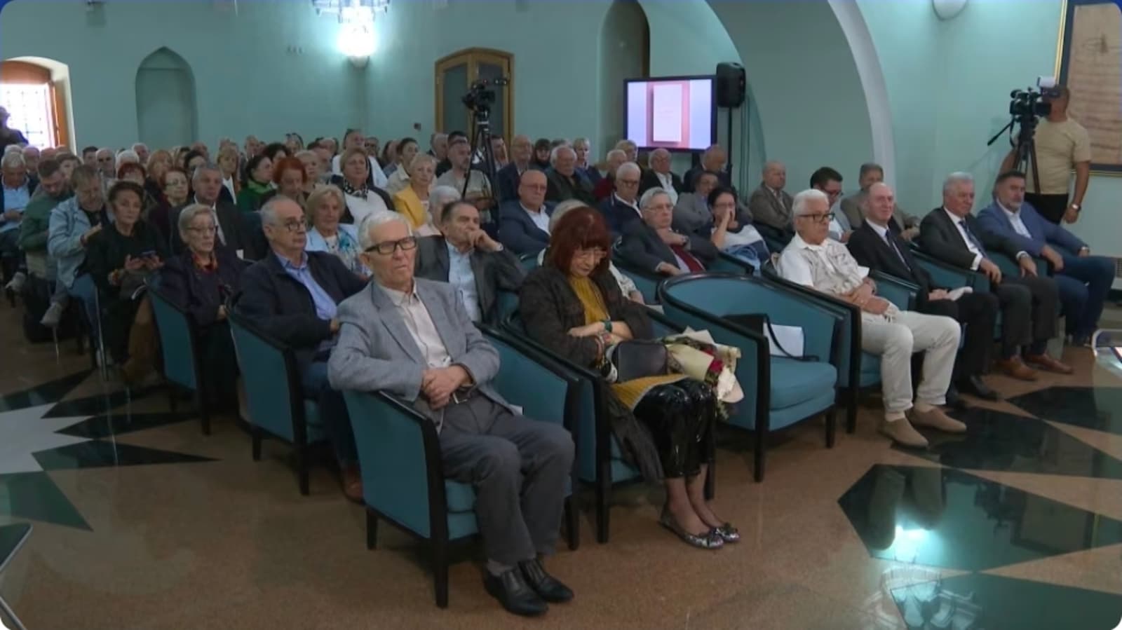 "Na idejama ZAVNOBiH-a graditi savremenu BiH": Predstavljeni "Izabrani radovi" Mirka Pejanovića - slika 1